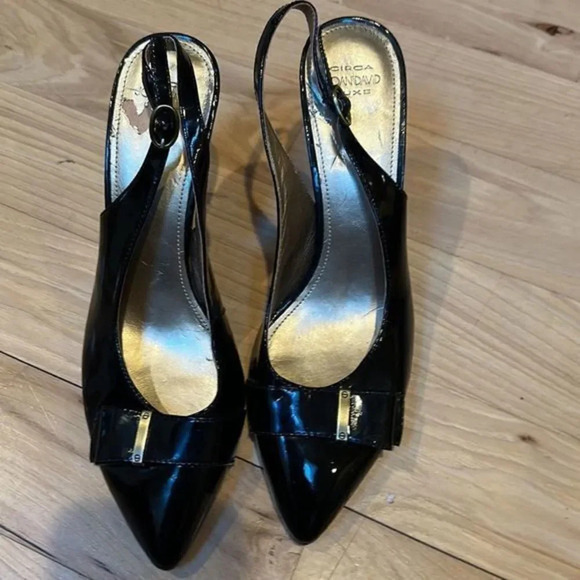 Circa Joan & David Black luxe sandals - Picture 10 of 10